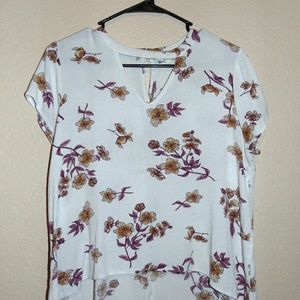 Super cute floral blouse